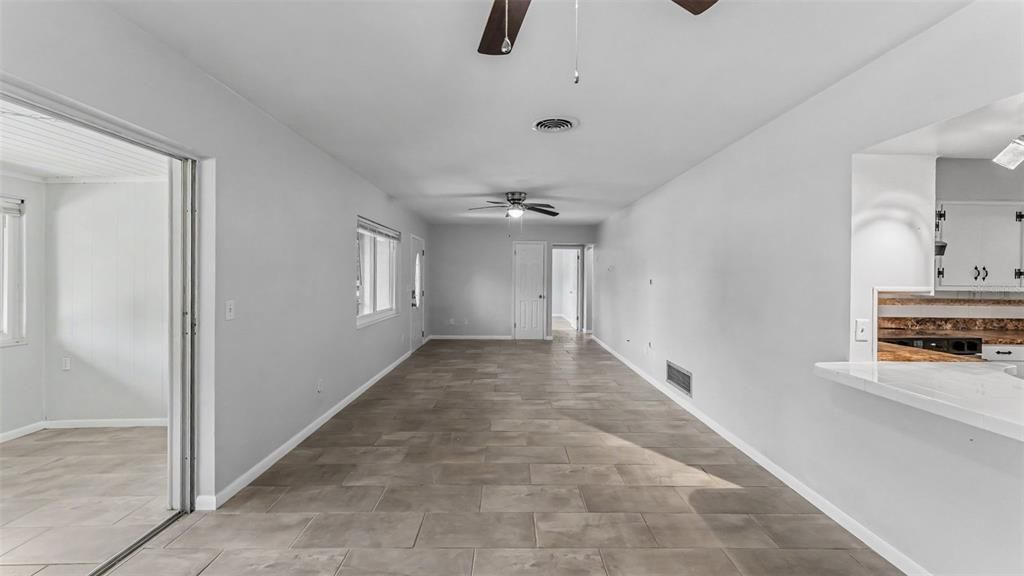 En Venta: $314,999 (3 camas, 3 baños, 1829 Pies cuadrados)