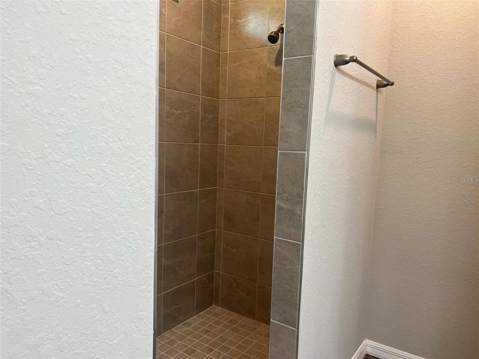 В аренду: $1,900 (3 спален, 2 ванн, 1557 Квадратных фут)