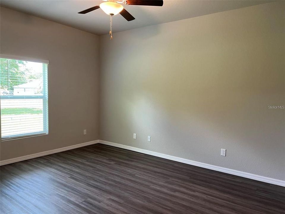 В аренду: $1,900 (3 спален, 2 ванн, 1557 Квадратных фут)