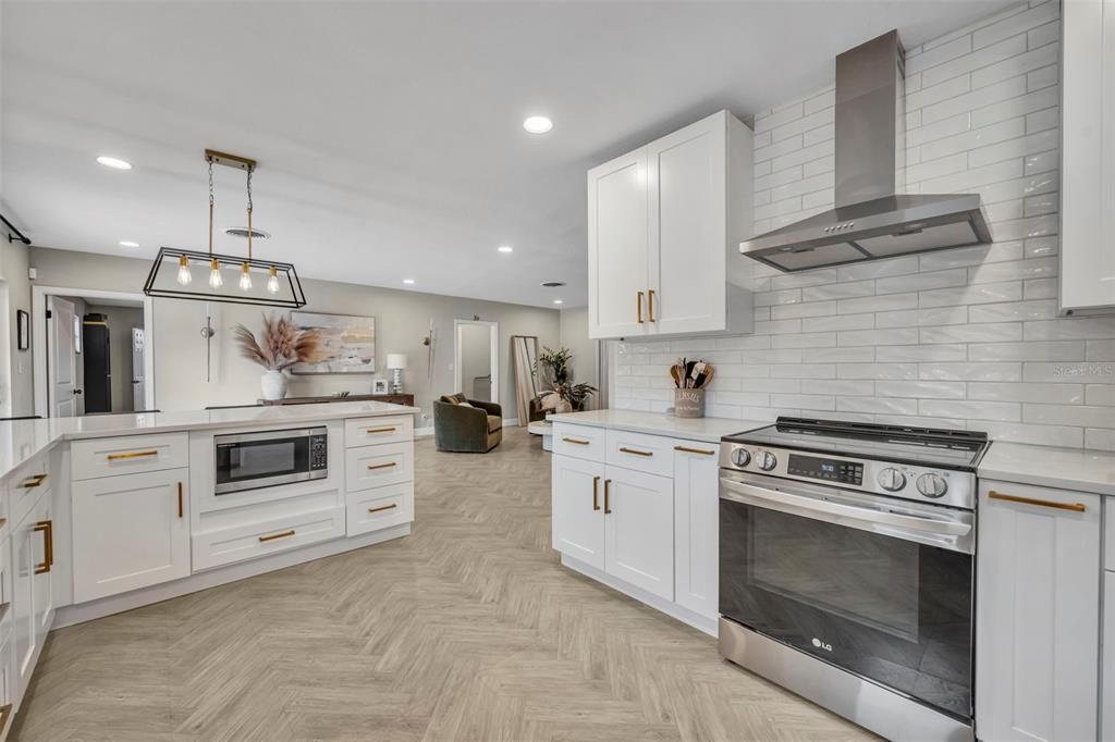 For Sale: $715,000 (4 beds, 2 baths, 2245 Square Feet)