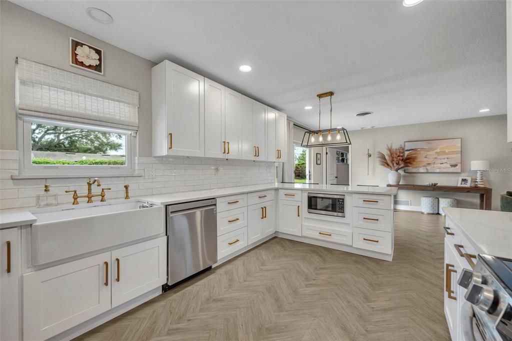For Sale: $715,000 (4 beds, 2 baths, 2245 Square Feet)