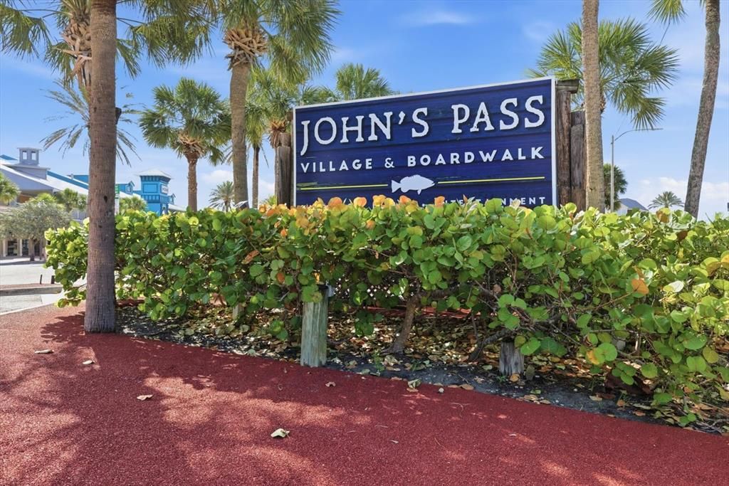For Sale: $439,000 (2 beds, 2 baths, 1090 Square Feet)