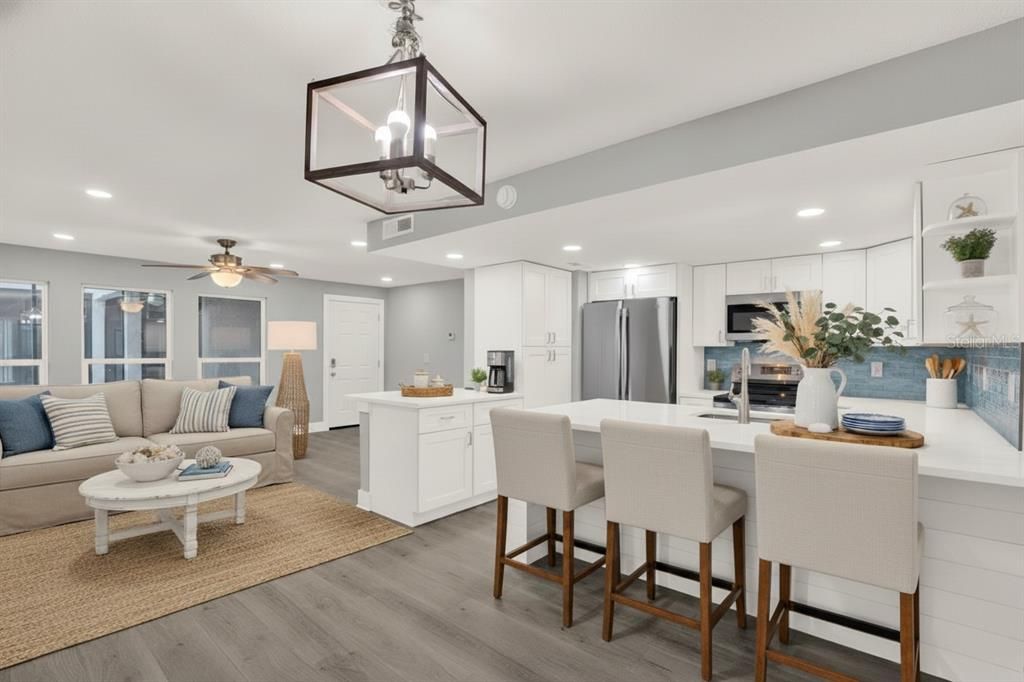 For Sale: $439,000 (2 beds, 2 baths, 1090 Square Feet)