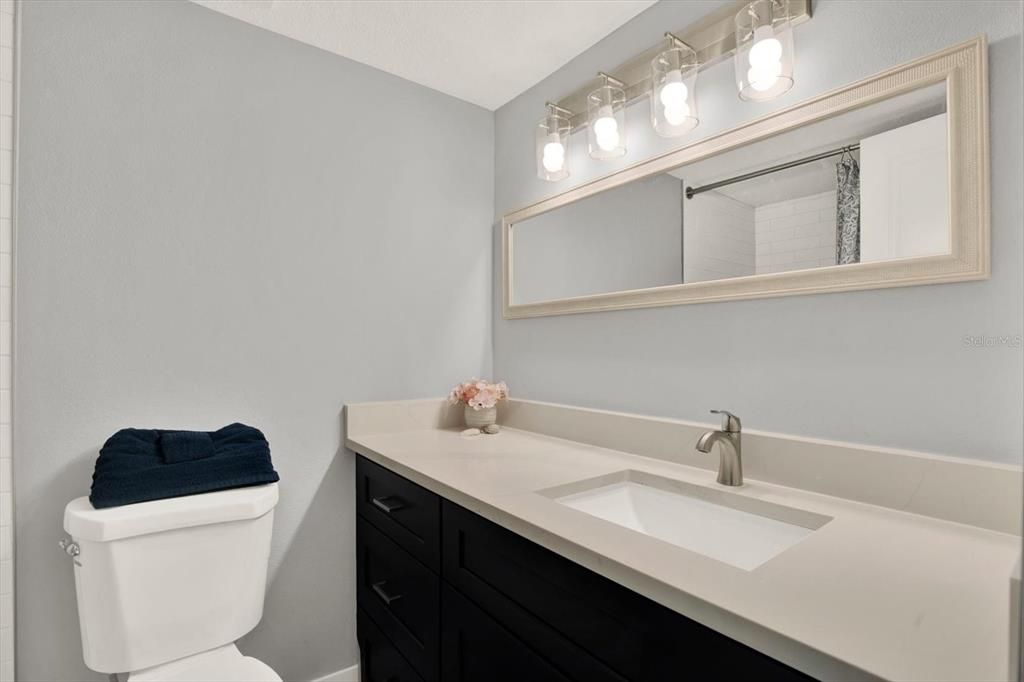 For Sale: $439,000 (2 beds, 2 baths, 1090 Square Feet)