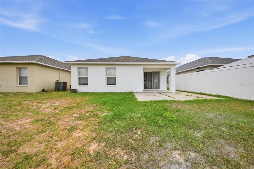 Active With Contract: $315,000 (3 beds, 2 baths, 1463 Square Feet)