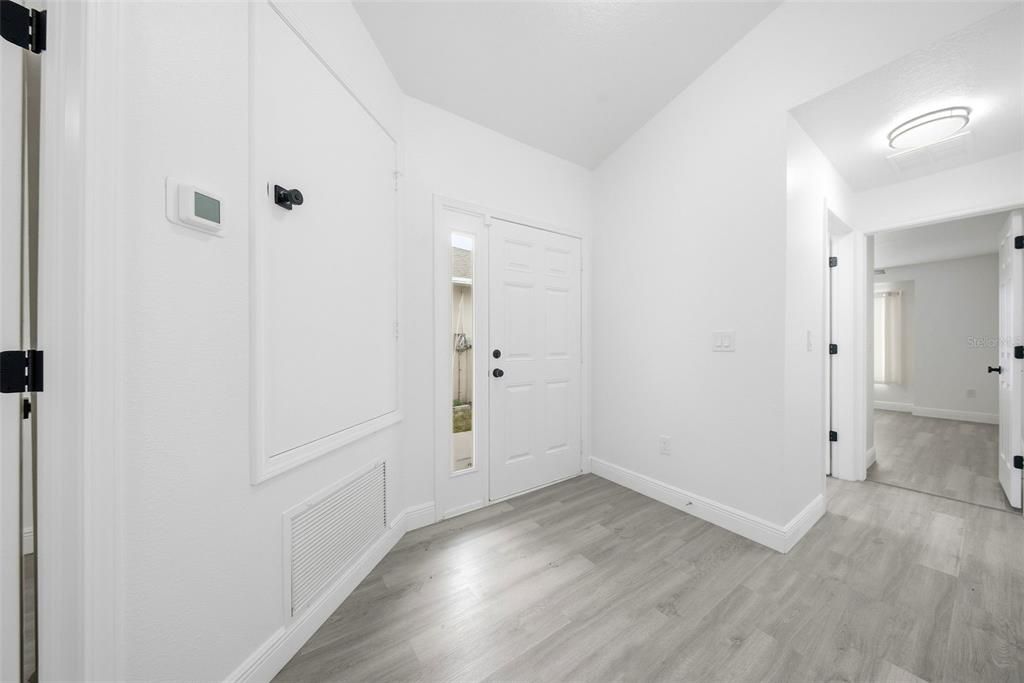 Active With Contract: $315,000 (3 beds, 2 baths, 1463 Square Feet)