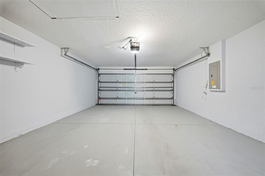 Active With Contract: $315,000 (3 beds, 2 baths, 1463 Square Feet)