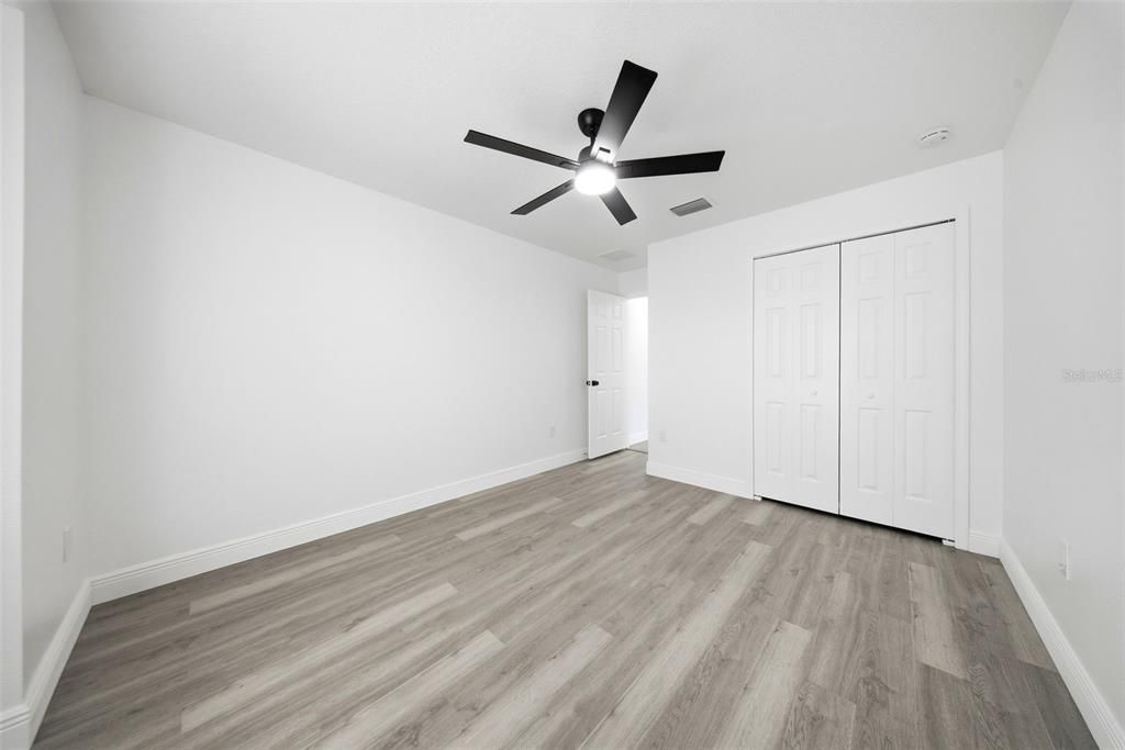 Active With Contract: $315,000 (3 beds, 2 baths, 1463 Square Feet)