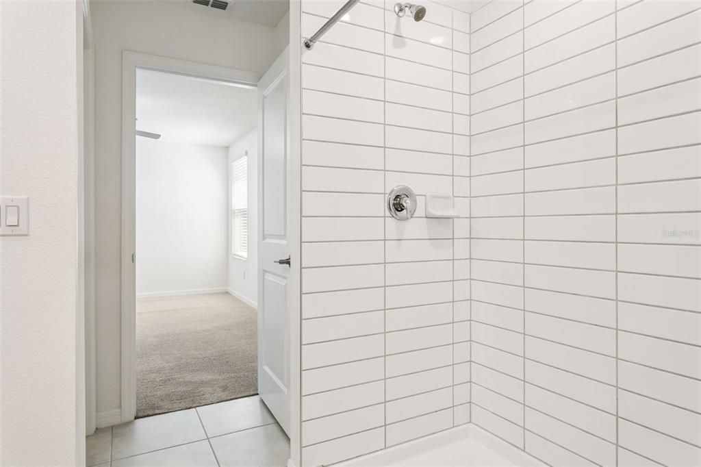 En Venta: $349,900 (4 camas, 2 baños, 1870 Pies cuadrados)