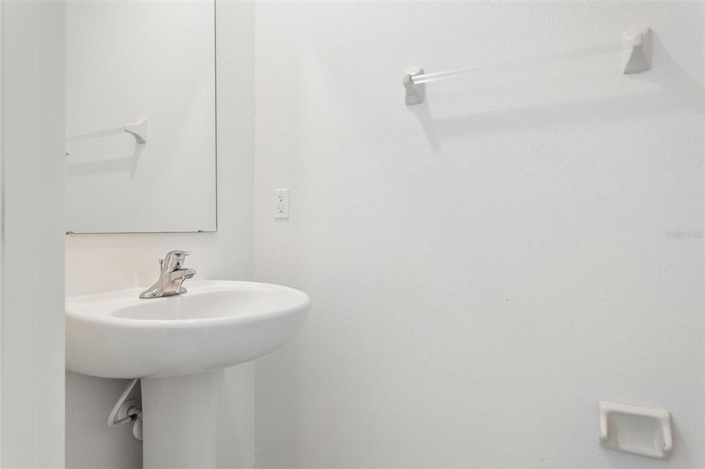 En Venta: $349,900 (4 camas, 2 baños, 1870 Pies cuadrados)