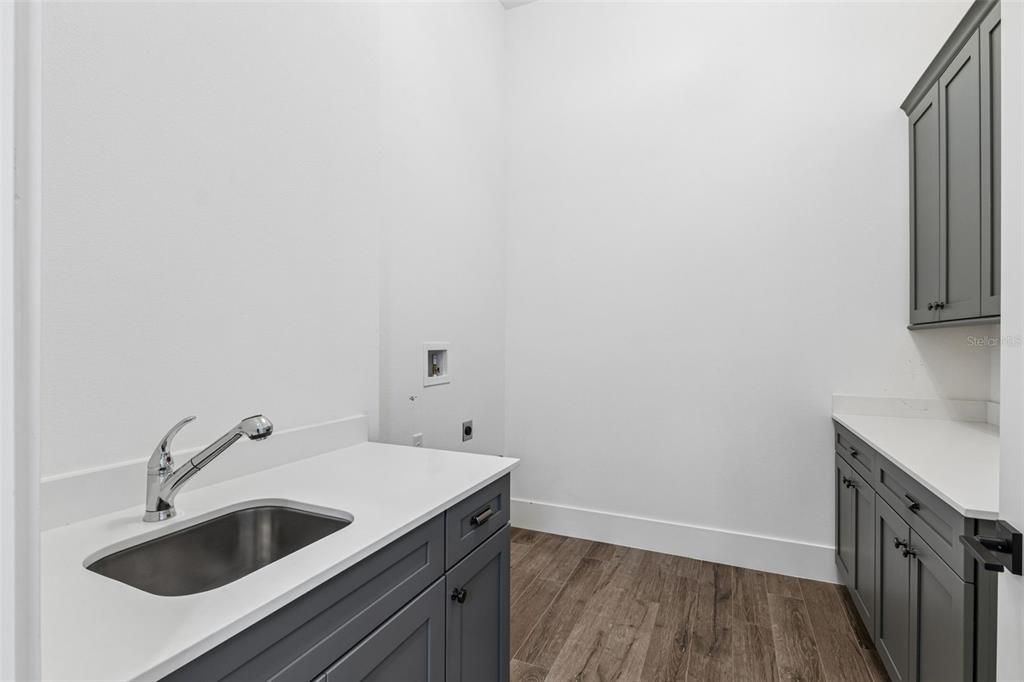 For Sale: $2,225,000 (4 beds, 4 baths, 4371 Square Feet)