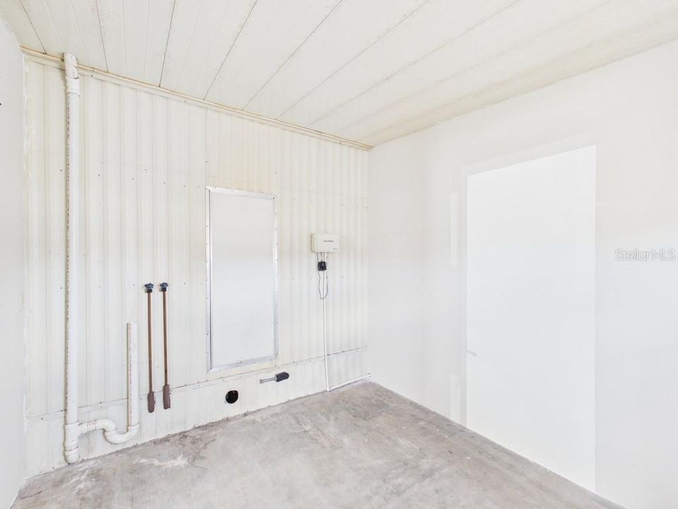 For Sale: $164,900 (2 beds, 2 baths, 1456 Square Feet)