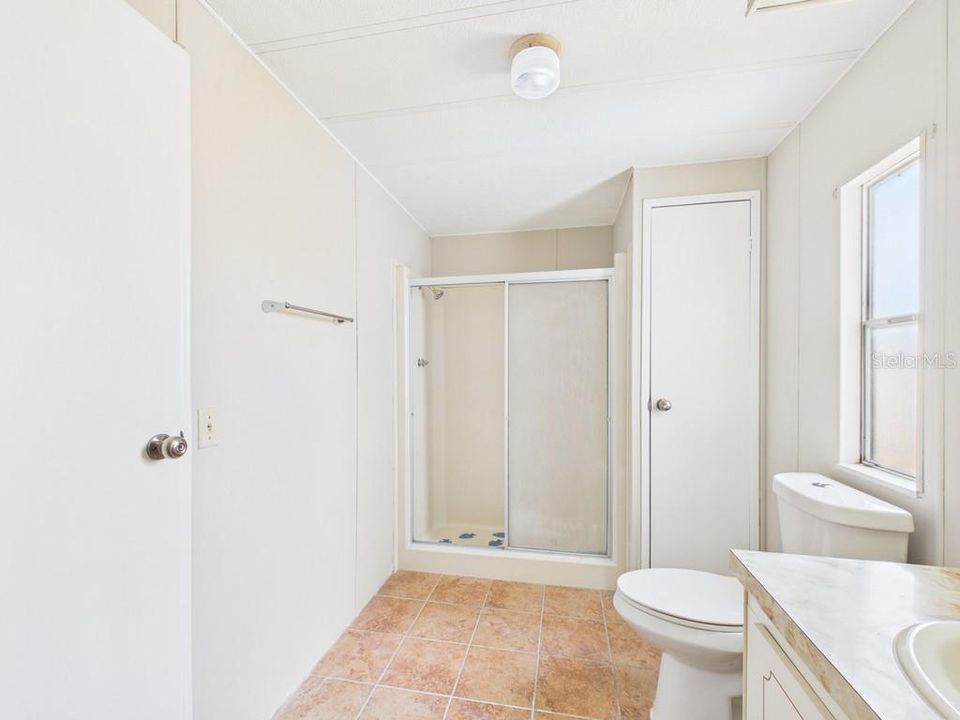 For Sale: $164,900 (2 beds, 2 baths, 1456 Square Feet)