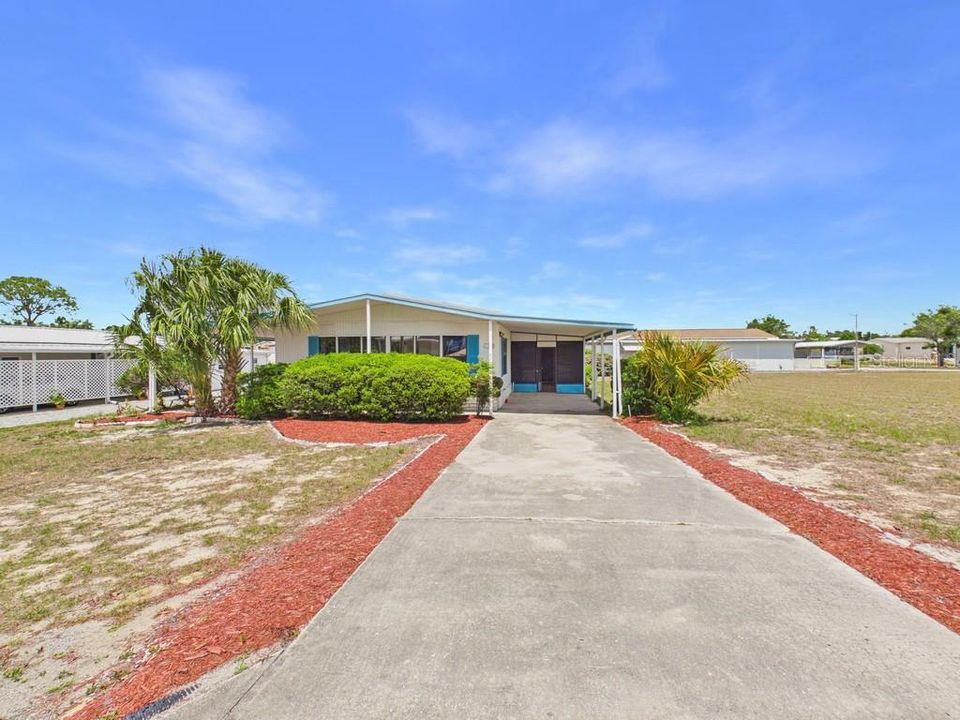 For Sale: $164,900 (2 beds, 2 baths, 1456 Square Feet)