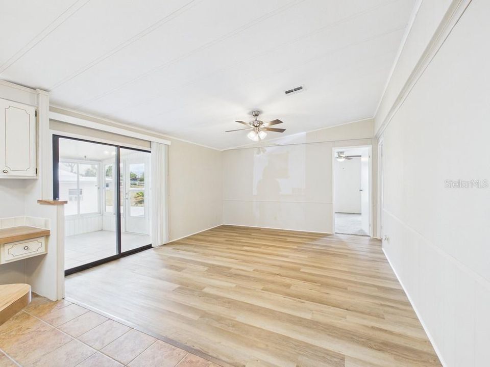 For Sale: $164,900 (2 beds, 2 baths, 1456 Square Feet)