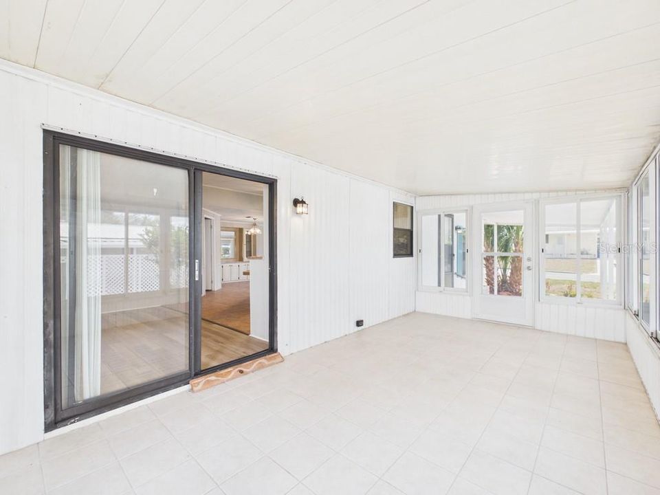 For Sale: $164,900 (2 beds, 2 baths, 1456 Square Feet)