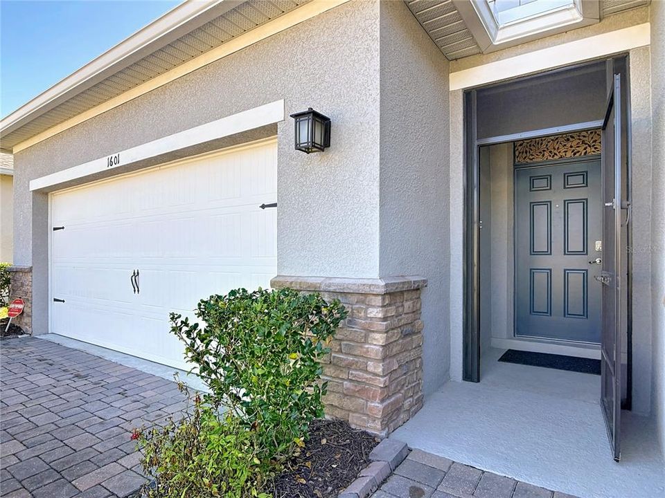 For Rent: $2,500 (3 beds, 2 baths, 1710 Square Feet)