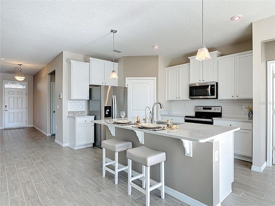 For Rent: $2,500 (3 beds, 2 baths, 1710 Square Feet)