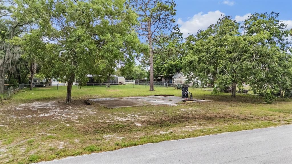 For Sale: $249,000 (3 beds, 2 baths, 1058 Square Feet)