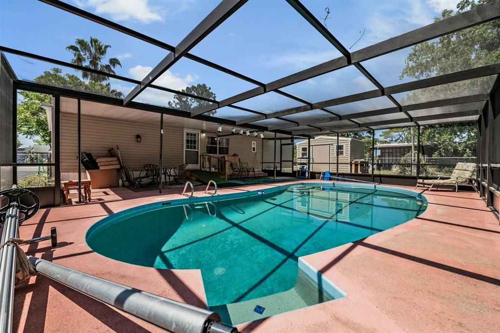 For Sale: $249,000 (3 beds, 2 baths, 1058 Square Feet)
