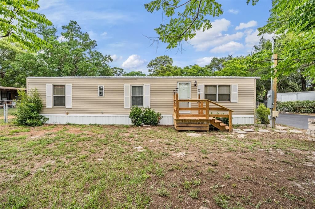 For Sale: $249,000 (3 beds, 2 baths, 1058 Square Feet)