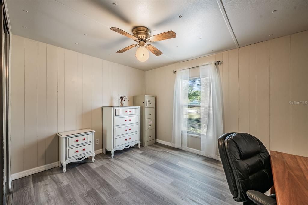For Sale: $249,000 (3 beds, 2 baths, 1058 Square Feet)