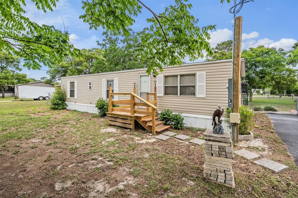 For Sale: $249,000 (3 beds, 2 baths, 1058 Square Feet)