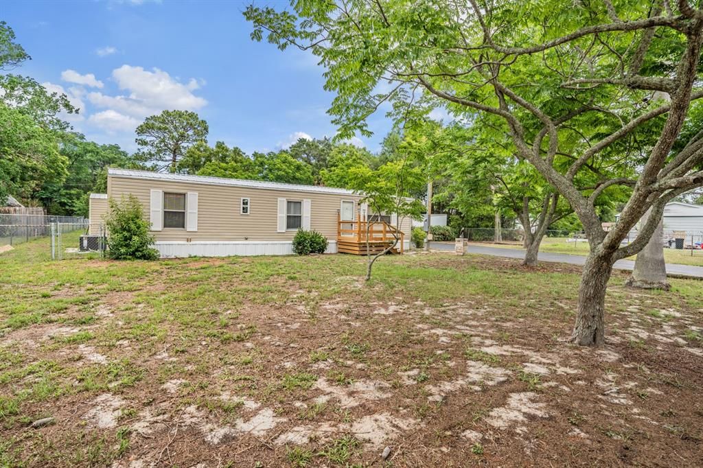 For Sale: $249,000 (3 beds, 2 baths, 1058 Square Feet)