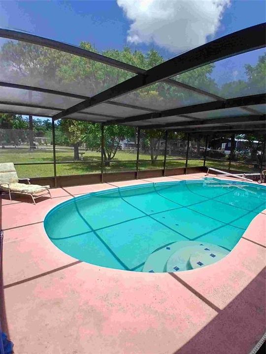 For Sale: $249,000 (3 beds, 2 baths, 1058 Square Feet)