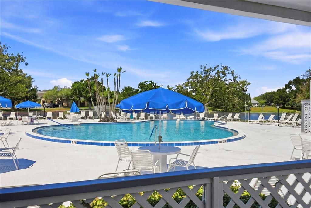 For Sale: $100,000 (2 beds, 2 baths, 912 Square Feet)
