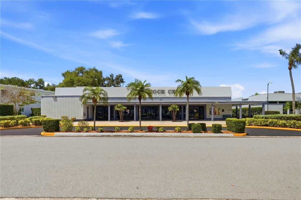 For Sale: $100,000 (2 beds, 2 baths, 912 Square Feet)