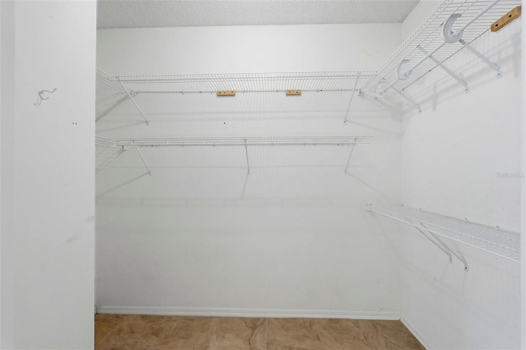 For Sale: $450,000 (4 beds, 3 baths, 2323 Square Feet)