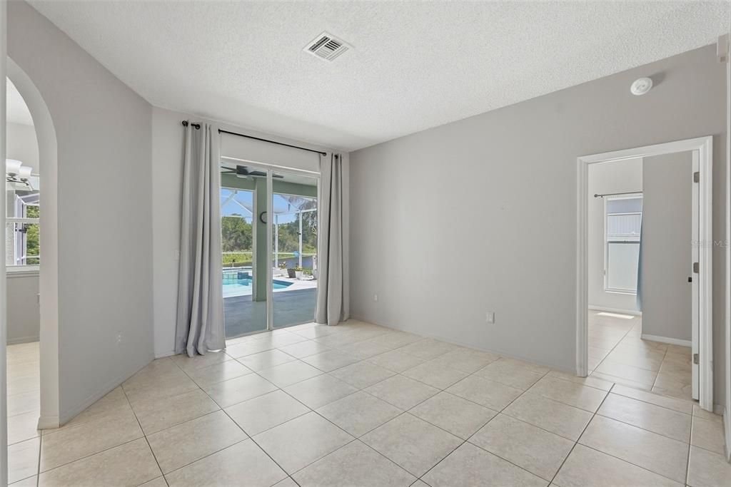For Sale: $450,000 (4 beds, 3 baths, 2323 Square Feet)
