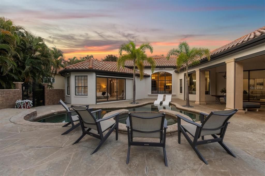 For Sale: $2,950,000 (4 beds, 4 baths, 4369 Square Feet)