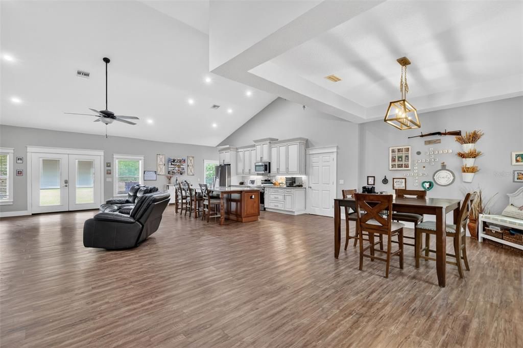 Active With Contract: $675,000 (4 beds, 3 baths, 3142 Square Feet)