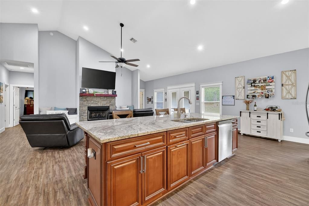 Active With Contract: $675,000 (4 beds, 3 baths, 3142 Square Feet)