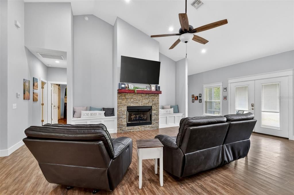 Active With Contract: $675,000 (4 beds, 3 baths, 3142 Square Feet)