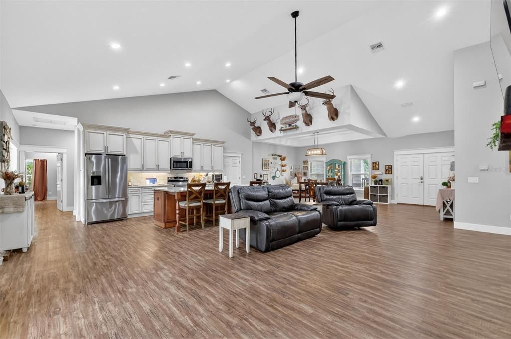 Active With Contract: $675,000 (4 beds, 3 baths, 3142 Square Feet)