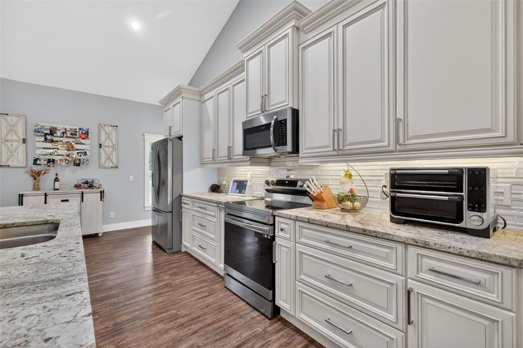 Active With Contract: $675,000 (4 beds, 3 baths, 3142 Square Feet)