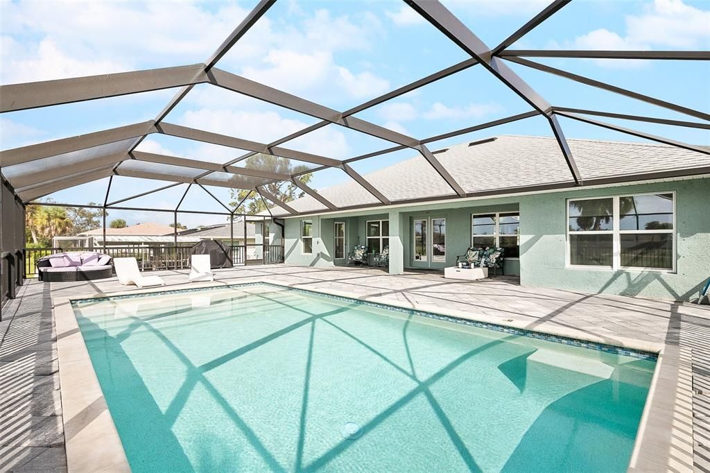 For Sale: $599,900 (4 beds, 2 baths, 2145 Square Feet)