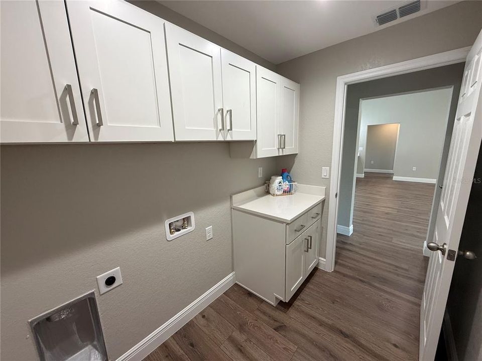 Под контрактом: $279,999 (3 спален, 2 ванн, 1459 Квадратных фут)