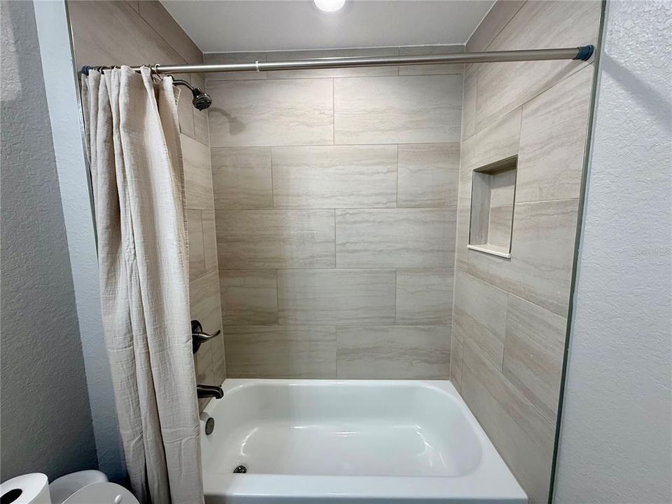 Под контрактом: $279,999 (3 спален, 2 ванн, 1459 Квадратных фут)