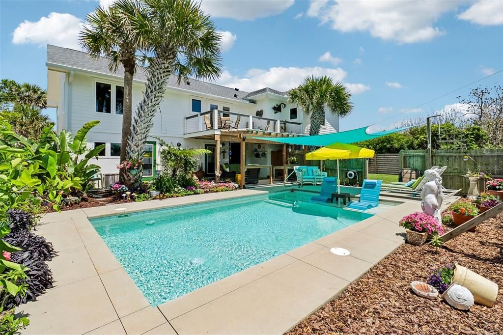 For Sale: $1,785,000 (3 beds, 3 baths, 2535 Square Feet)