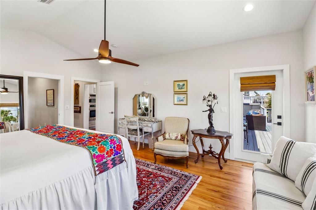 For Sale: $1,785,000 (3 beds, 3 baths, 2535 Square Feet)