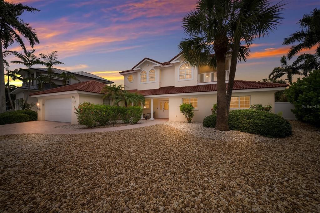 En Venta: $4,200,000 (5 camas, 5 baños, 4350 Pies cuadrados)