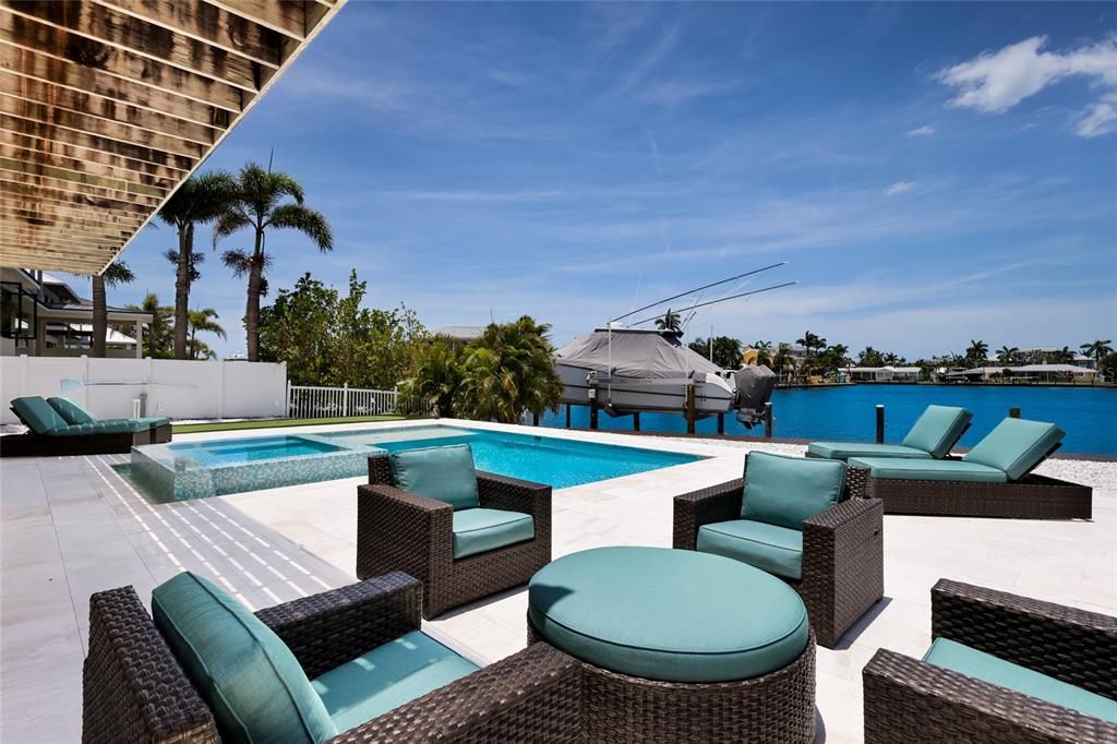 En Venta: $4,200,000 (5 camas, 5 baños, 4350 Pies cuadrados)