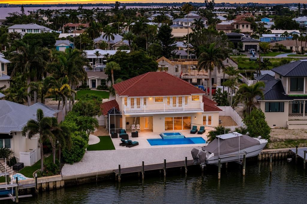 En Venta: $4,200,000 (5 camas, 5 baños, 4350 Pies cuadrados)