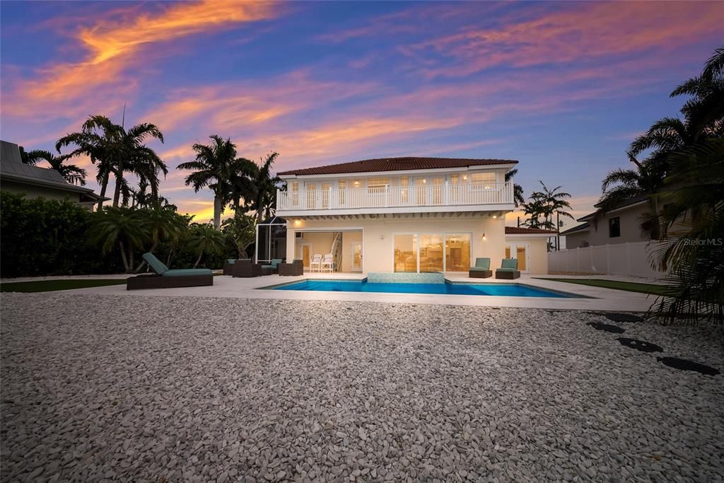 En Venta: $4,200,000 (5 camas, 5 baños, 4350 Pies cuadrados)