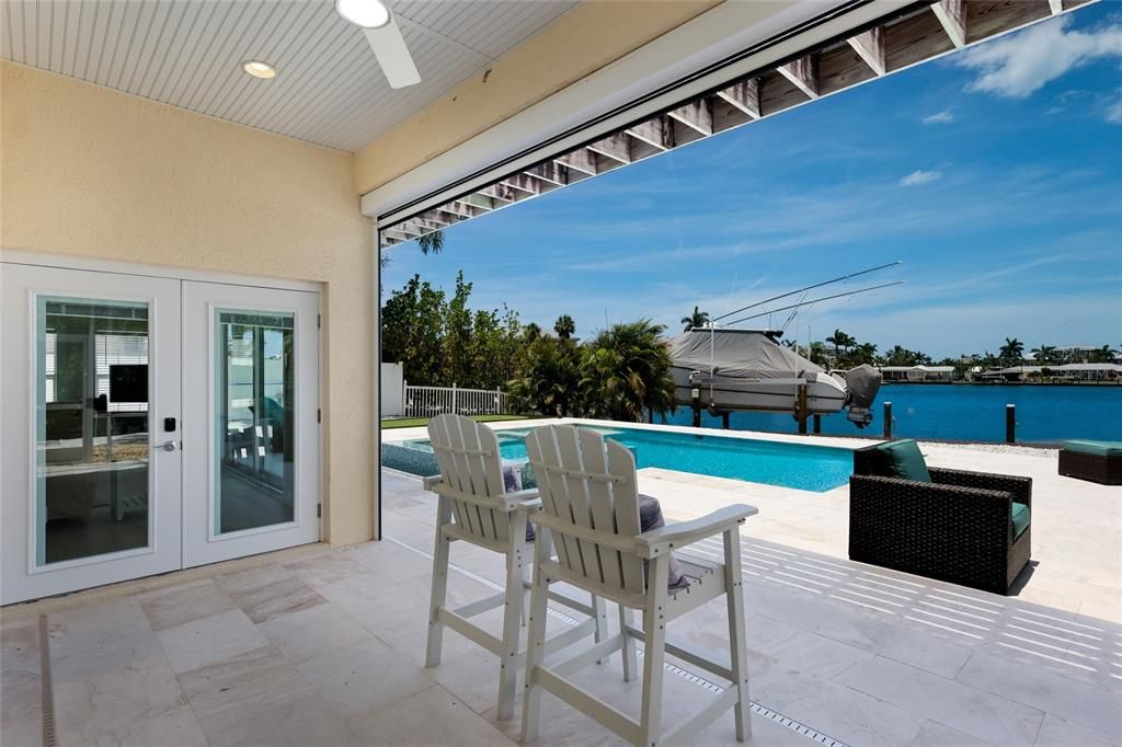 En Venta: $4,200,000 (5 camas, 5 baños, 4350 Pies cuadrados)