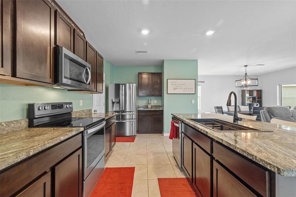 For Sale: $475,000 (4 beds, 2 baths, 2260 Square Feet)